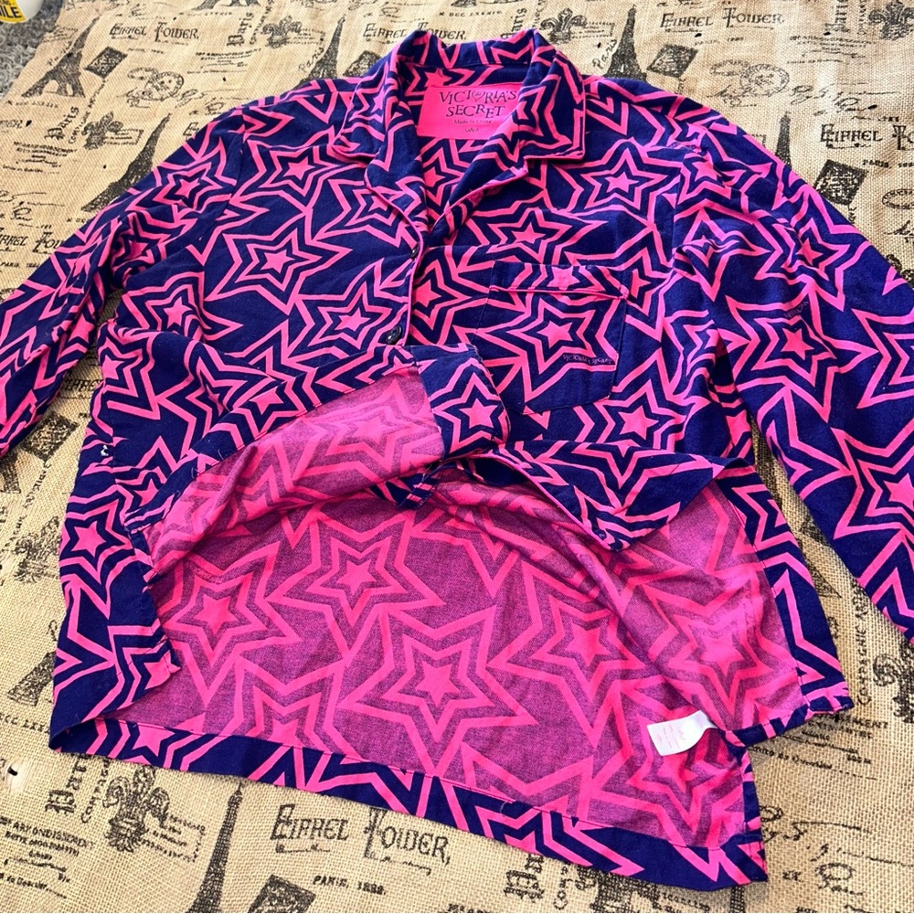Victoria Secret Navy Blue/Pink Stars Print Pj Top Size L
Excellent Condition - Picture 9 of 15